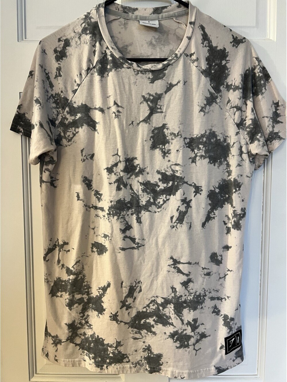 Gymshark Men’s Small T Shirt marble color